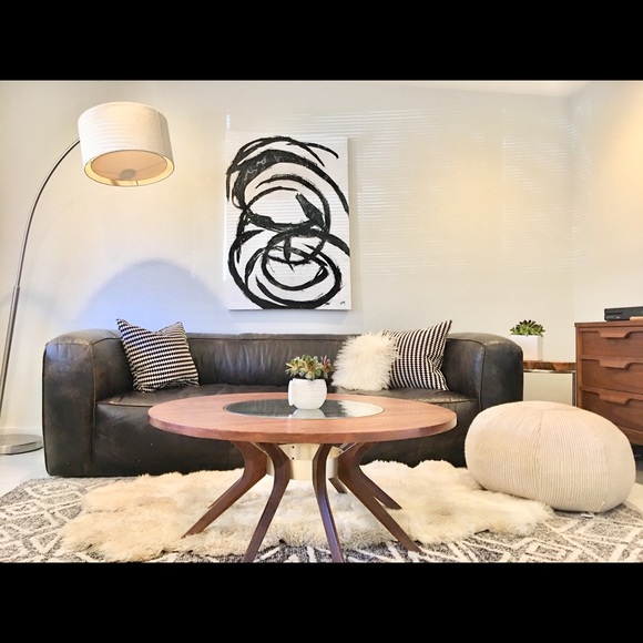 Meet your Posher, Janelle - Picture 2 of 3